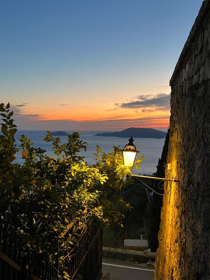 Appartamento La Serra Di Angela A Lerici Exterior foto